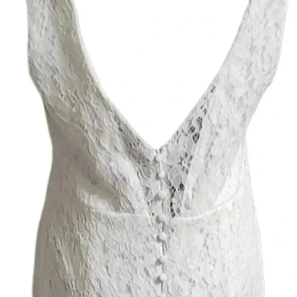 Nwt Lulu's lace fully lined wedding gown - Picture 5 of 8